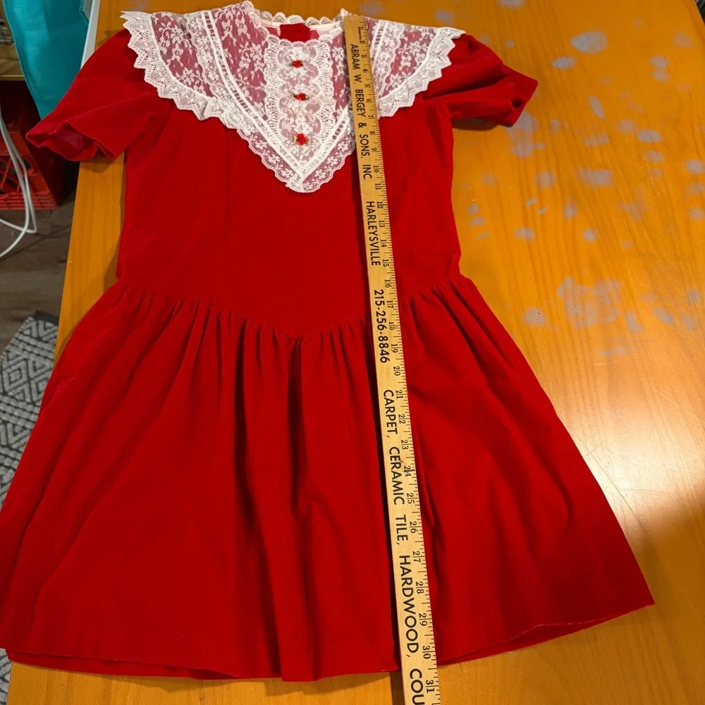 Vintage Picture Perfect Red Velvet Lace Collar Dress Girls Size 10 USA Holiday